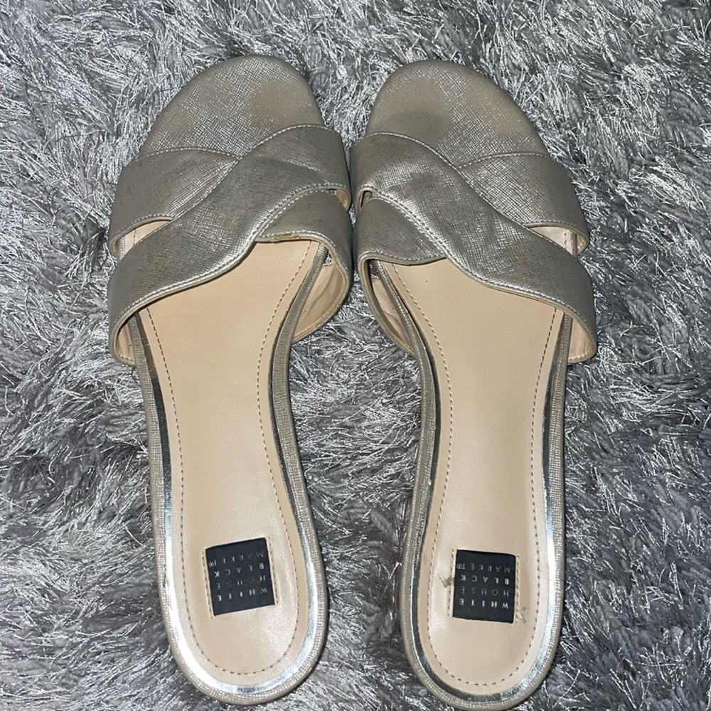 White House black market women’s sandals, gold size 8 1/2 worn